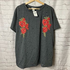 NWT Hot Topic Hole-y Gray T-shirt With Red Floral Details • Size 4 X